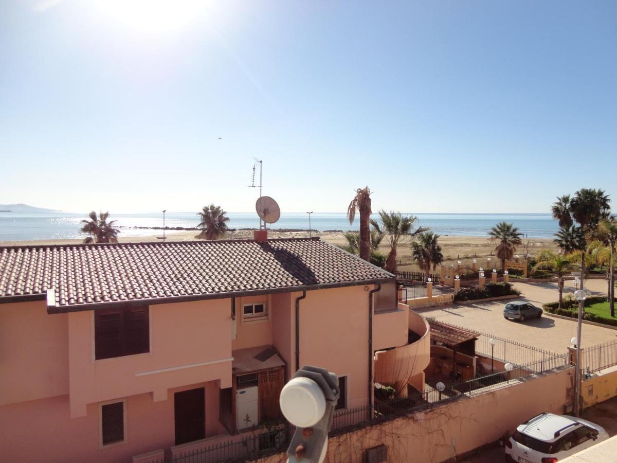 Baciati Dal Sole - Appartamento Fronte Spiaggia Порто Емпедокле Екстериор снимка